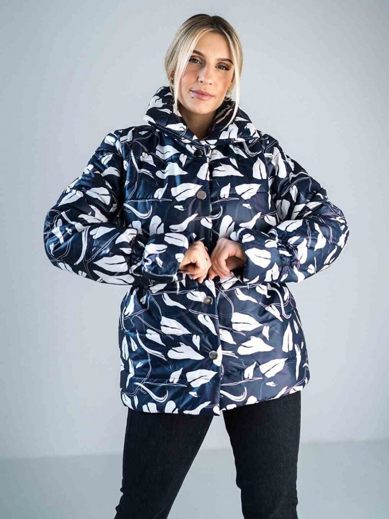 Kurtka damska błyszcząca Model M933 Wzór 152 Figl