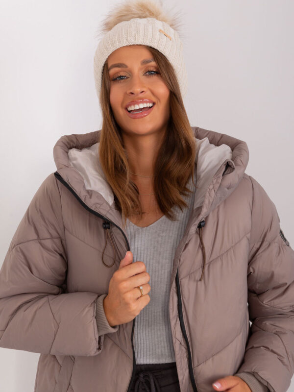 Czapka Damska Model JK-CZ-10.51 Beige - Rue Paris