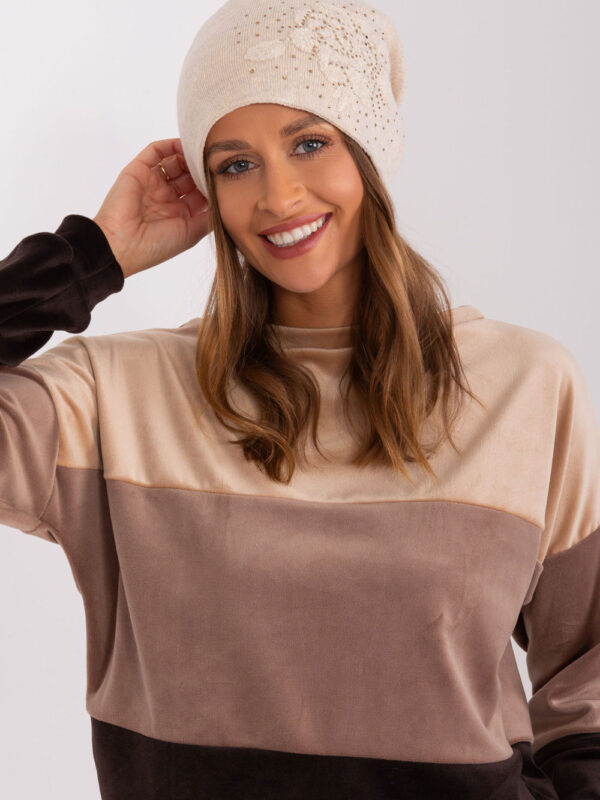 Czapka Model AT-CZ-23250.01P Light Beige - AT