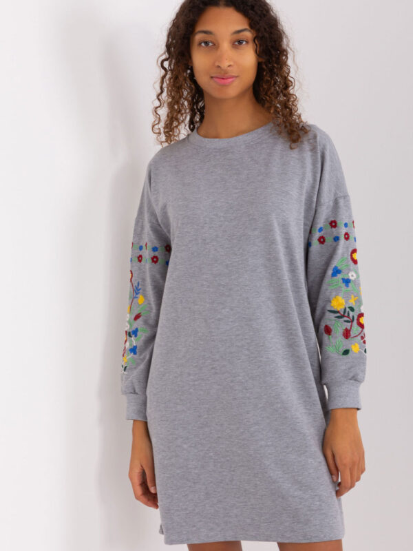 Sukienka Model RV-SK-8979.94P Grey - Rue Paris
