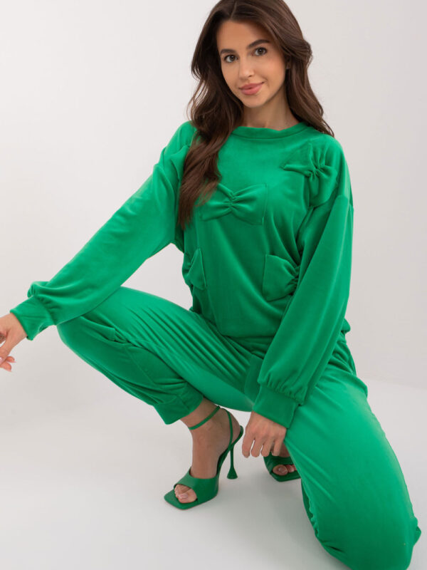Spodnie Komplet Model DHJ-KMPL-8850.68 Green - Italy Moda