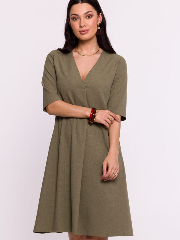 Sukienka Model B280 Oliwka - BeWear
