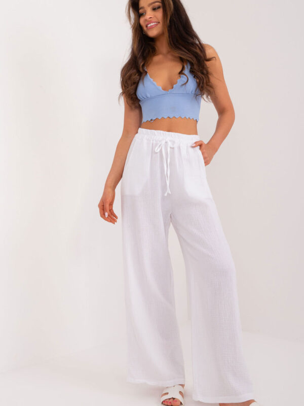 Spodnie Damskie Model DHJ-SP-8229.84 White - Italy Moda