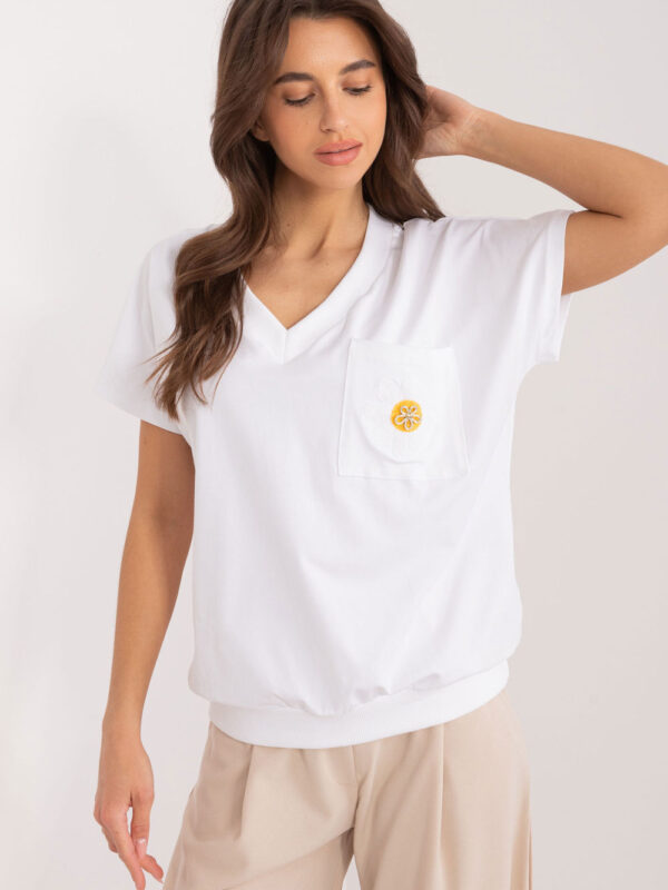 Bluzka Model RV-BZ-9626.28 White - Rue Paris