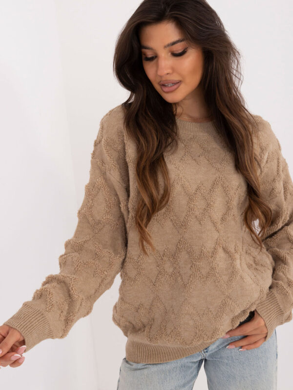 Sweter Damski Model AT-SW-2361.61 Dark Beige - AT