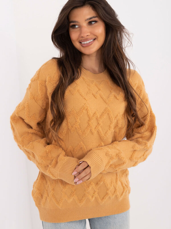 Sweter Damski Model AT-SW-2361.61 Camel - AT