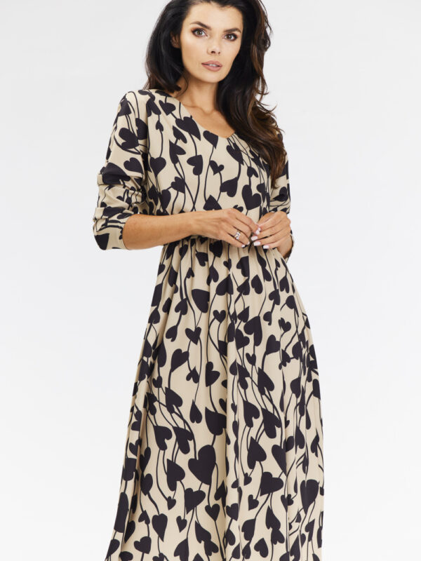 Sukienka Model A666 Beige/Black Hearts - awama