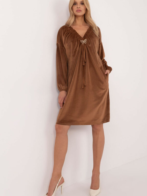 Sukienka Model DHJ-SK-19890.86P Light Brown - Italy Moda