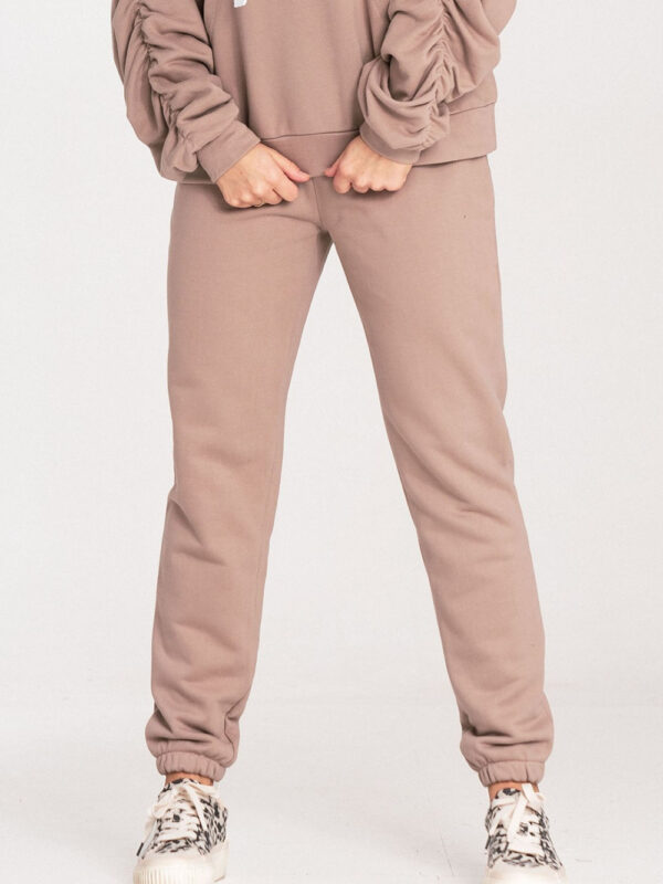 Spodnie Dresowe Model M1056 Beige - Figl