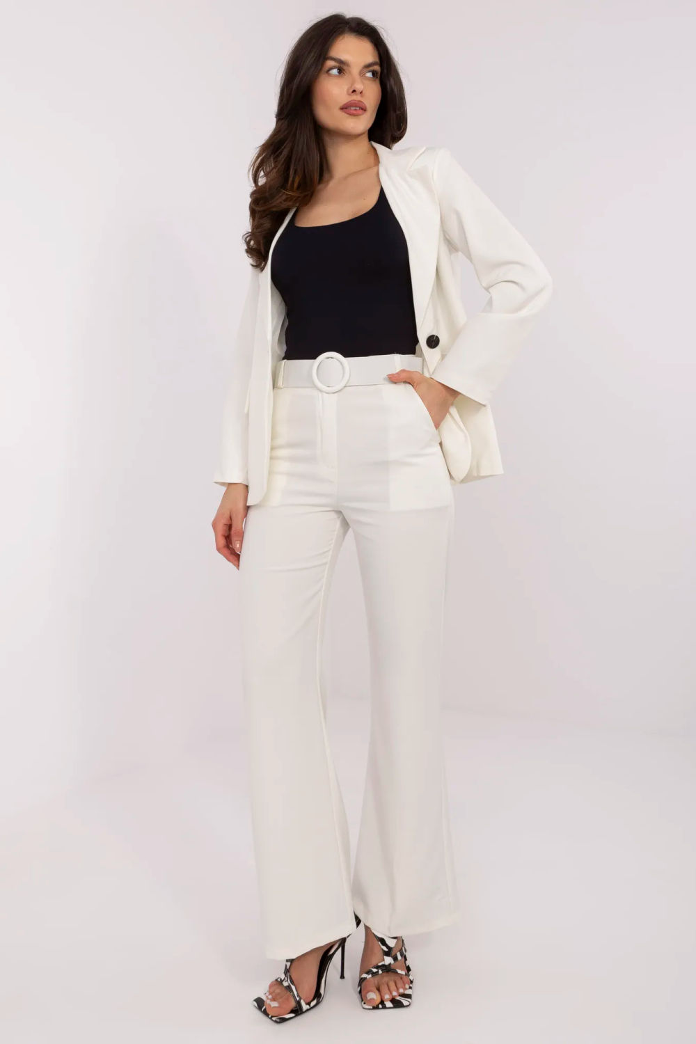 Spodnie Damskie Model DHJ-SP-18737.08 Ecru - Italy Moda