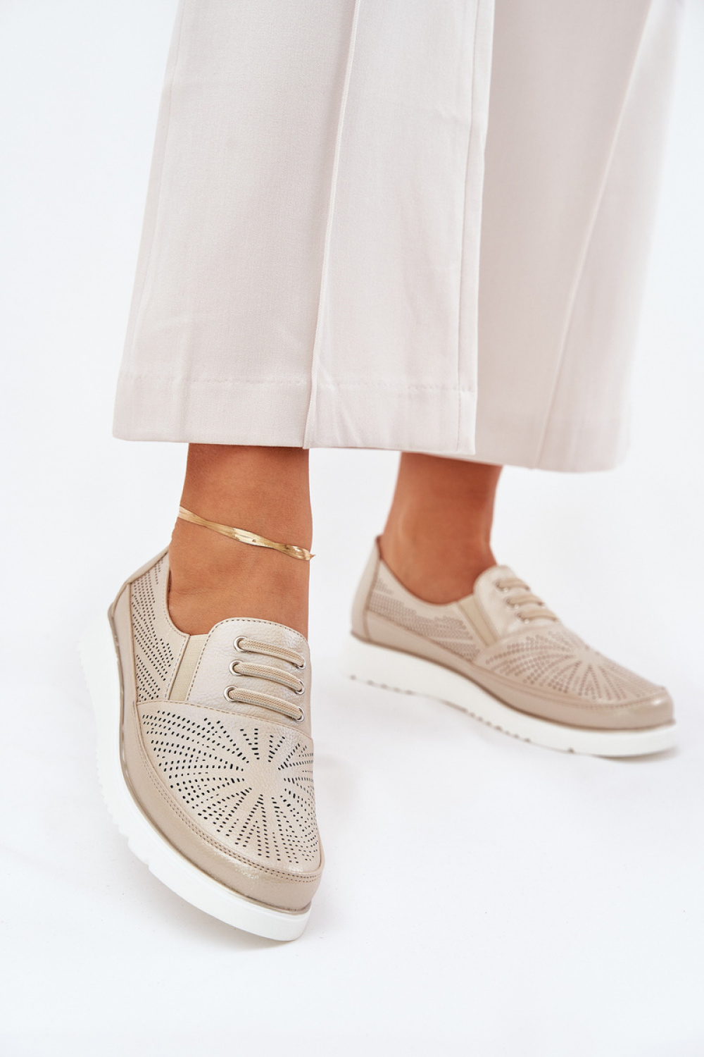 Półbuty Model Azethia 25PB02-9033 Gold - Step in style