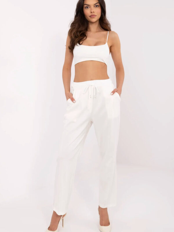 Spodnie Dresowe Model DHJ-SP-20523.66P Ecru - Italy Moda