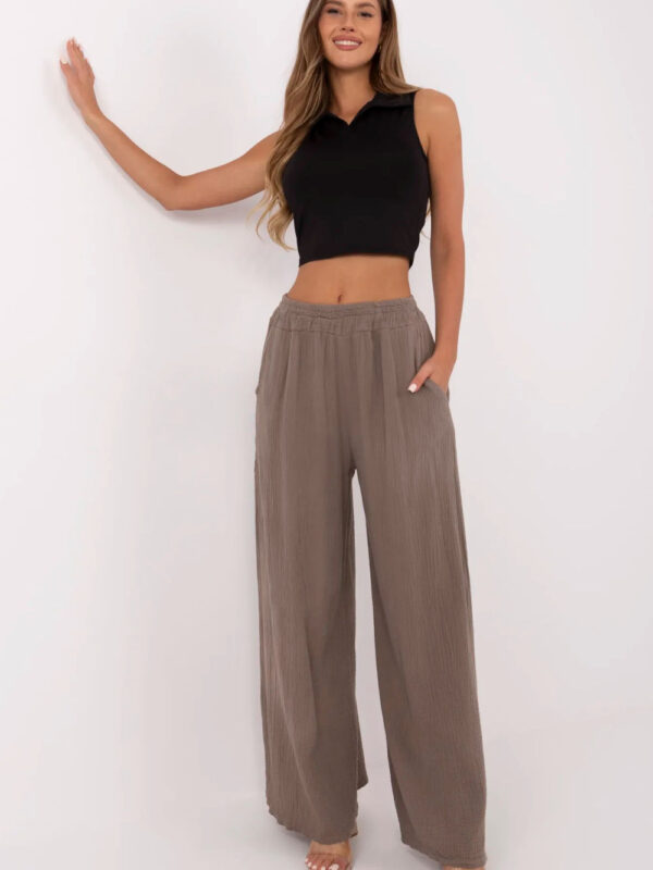 Spodnie Damskie Model MI-SP-2563.84 Brown - Italy Moda