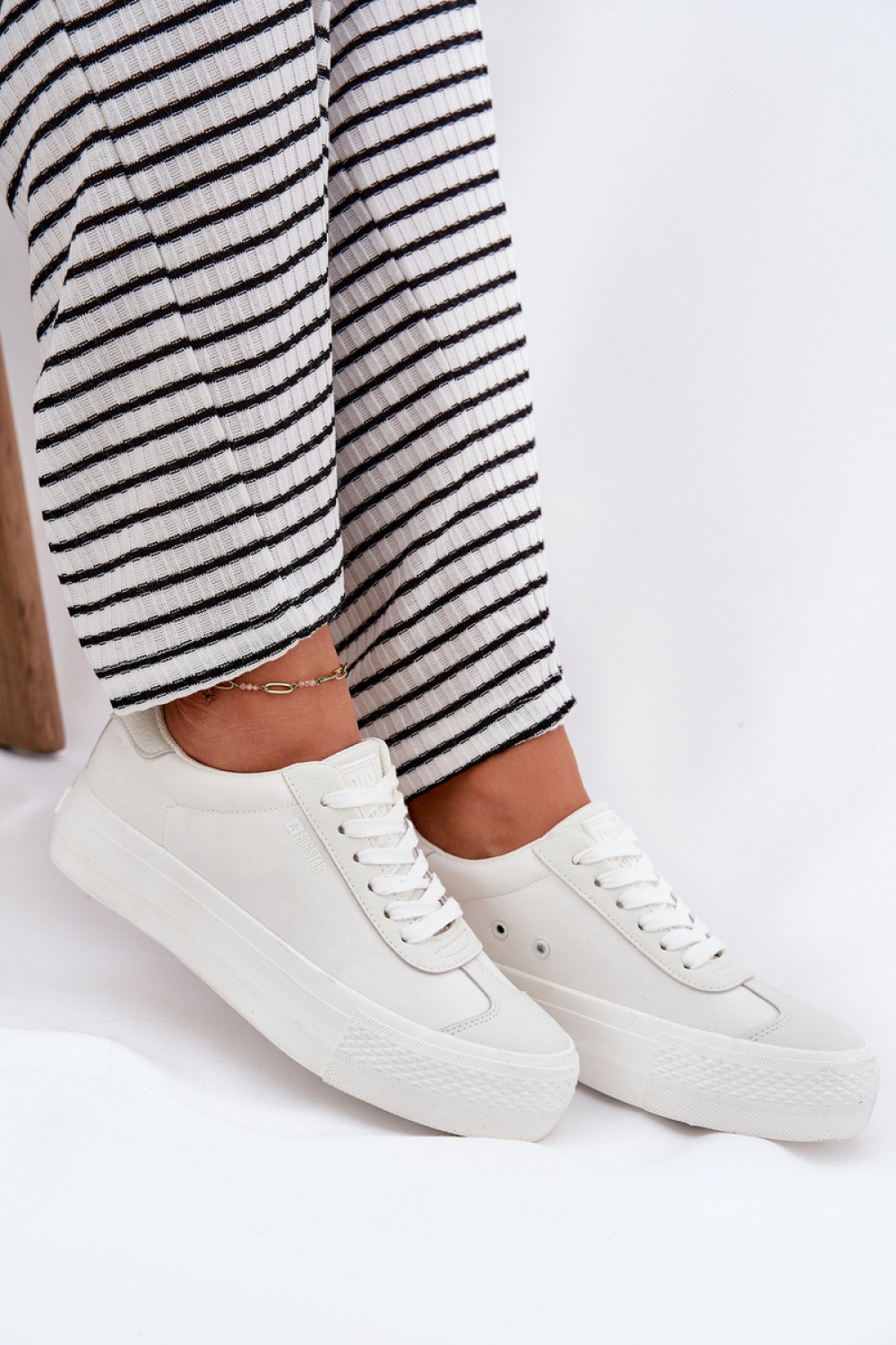 Trampki Model Big Star RR274337 White - Step in style