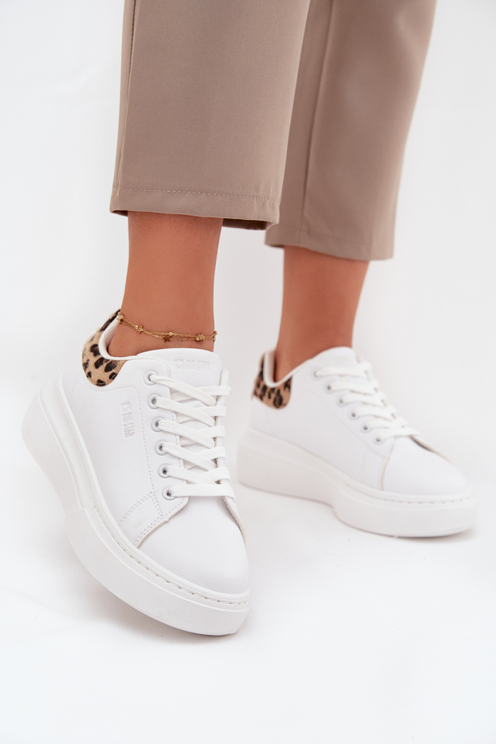 Buty Sportowe Model Big Star SS274247 White/Panterka - Step in style