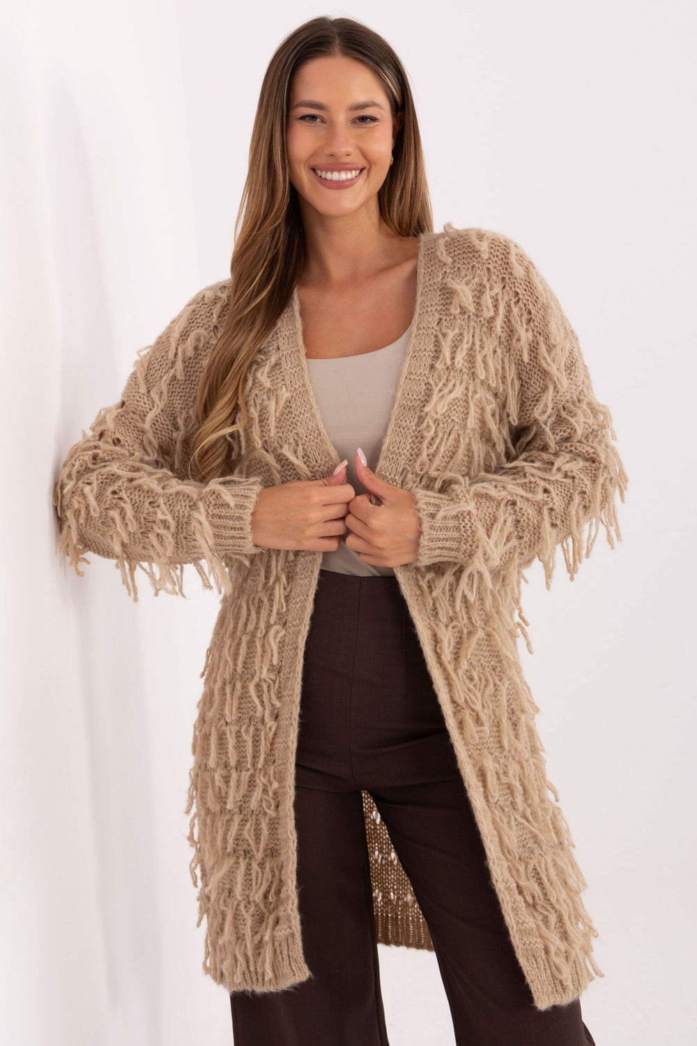 Sweter Kardigan Model MI-SW-0820.85 Beige - Rue Paris