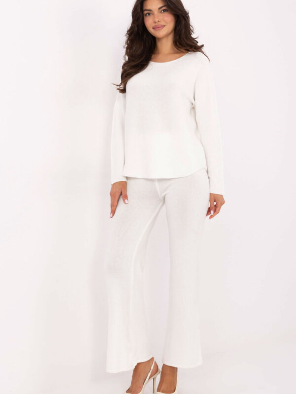 Spodnie Komplet Model IT-KMPL-2219.51 Ecru - Italy Moda