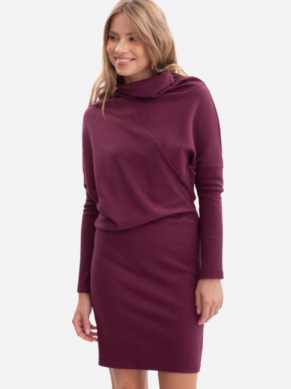 Sukienka Model B309 Śliwka - BeWear
