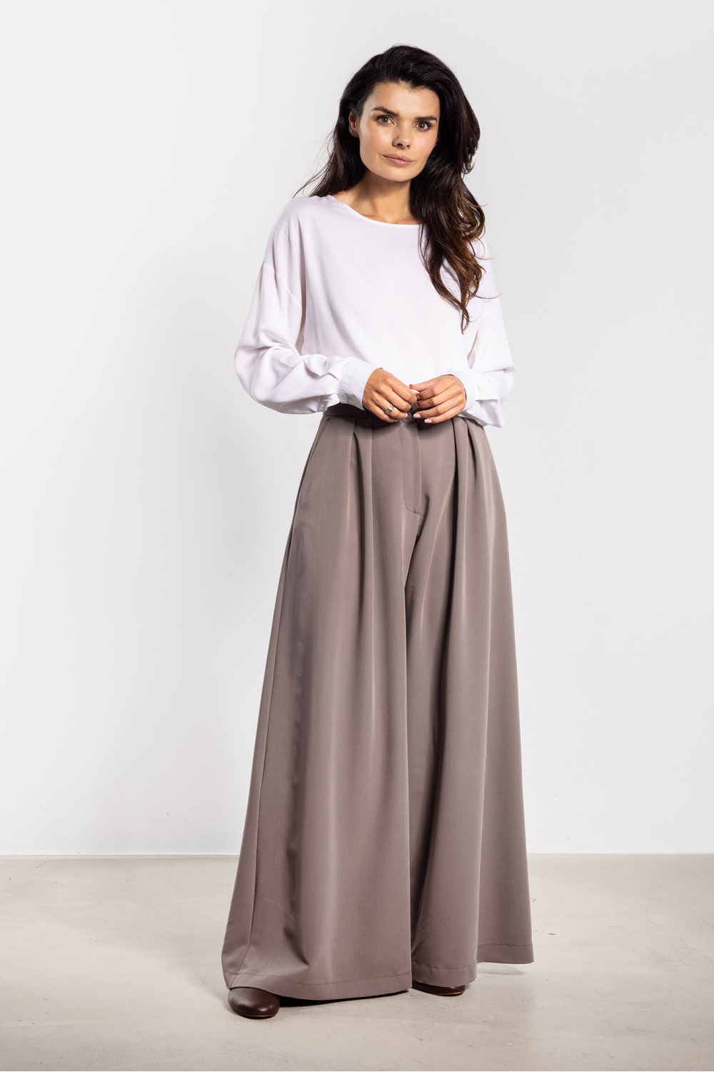Spodnie Damskie Model A743 Taupe - awama