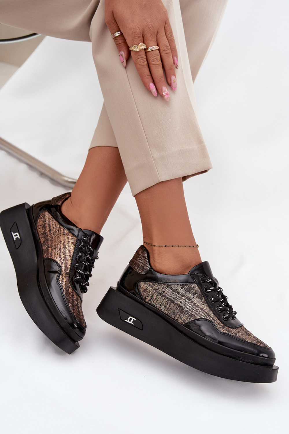Półbuty Model Artiker 57C2044 Black - Step in style