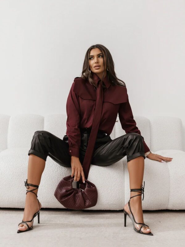 Koszula Damska Model Milo 404900357 Bordo - LaBalancia