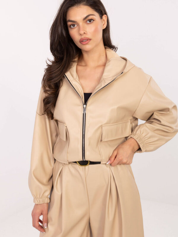 Kurtka Damska Model IT-KR-FL9729.15P Beige - Rue Paris