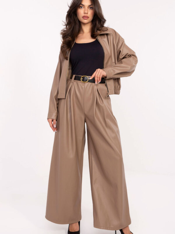 Spodnie Damskie Model IT-SP-FL8569.85 Dark Beige - Rue Paris