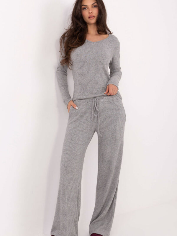 Spodnie Damskie Model SM-SP-A1572.16 Grey - Factory Price