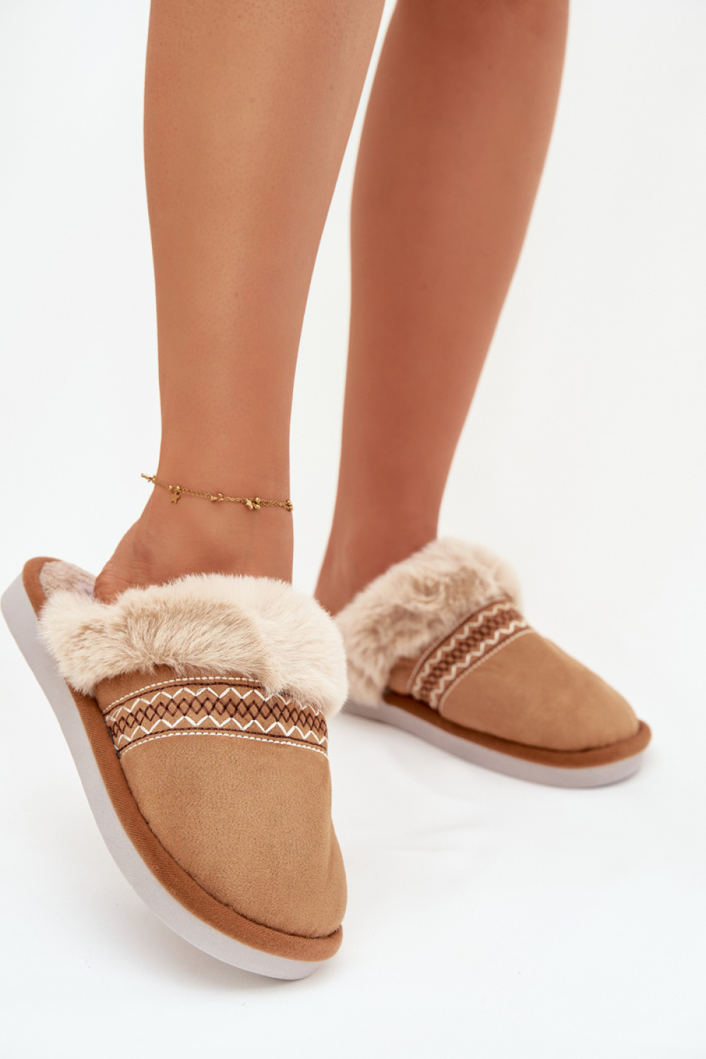 Kapcie Model Devianne WIS255224-0 Brown - Step in style