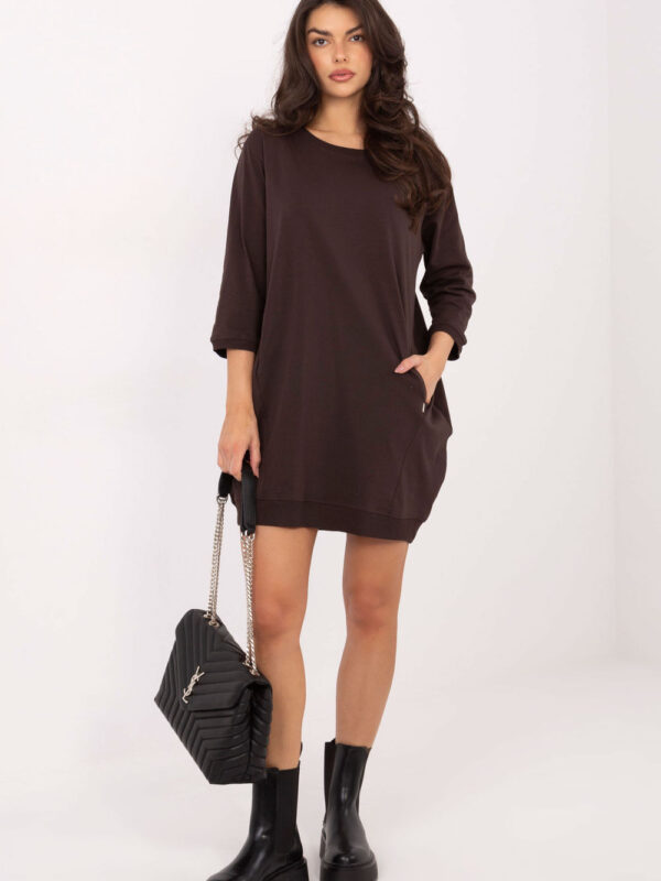 Sukienka Model RV-SK-6839.95 Dark Brown - Relevance