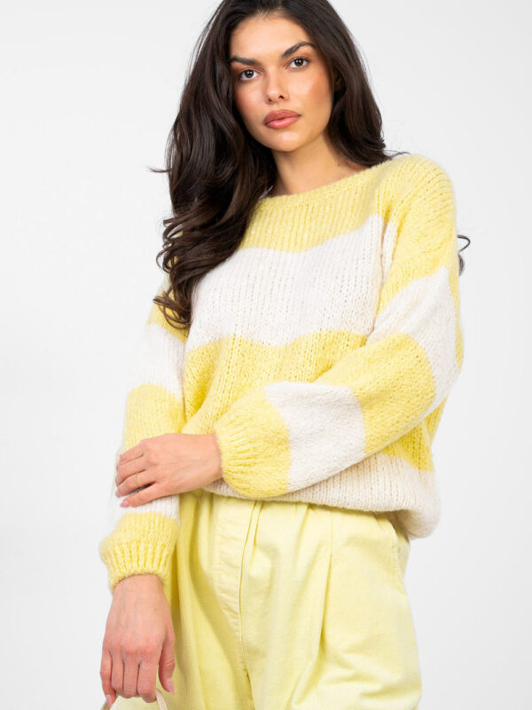 Sweter Damski Model MI-SW-0203.71 Light Yellow - Italy Moda