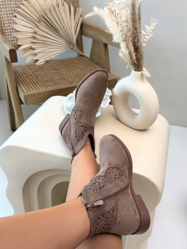 Botki Model S.Barski HY61-8026 Brown - Step in style
