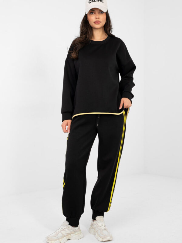 Spodnie Komplet Model IT-KMPL-22216.75 Black - Rue Paris