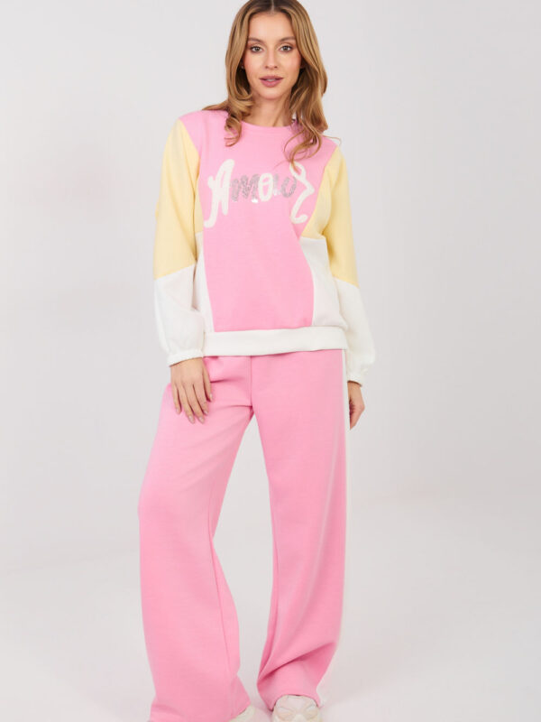 Spodnie Komplet Model IT-KMPL-22210.93 Pink - Rue Paris