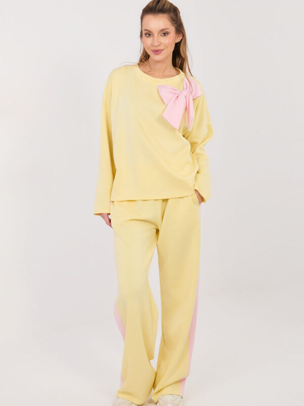 Spodnie Komplet Model IT-KMPL-22220.69 Light Yellow - Rue Paris