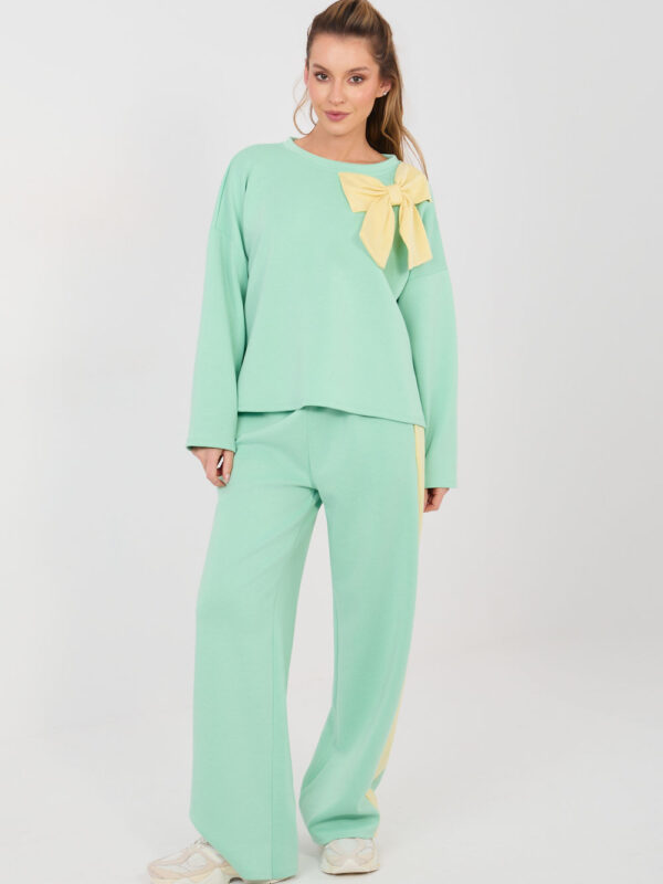 Spodnie Komplet Model IT-KMPL-22220.25 Light Green - Rue Paris