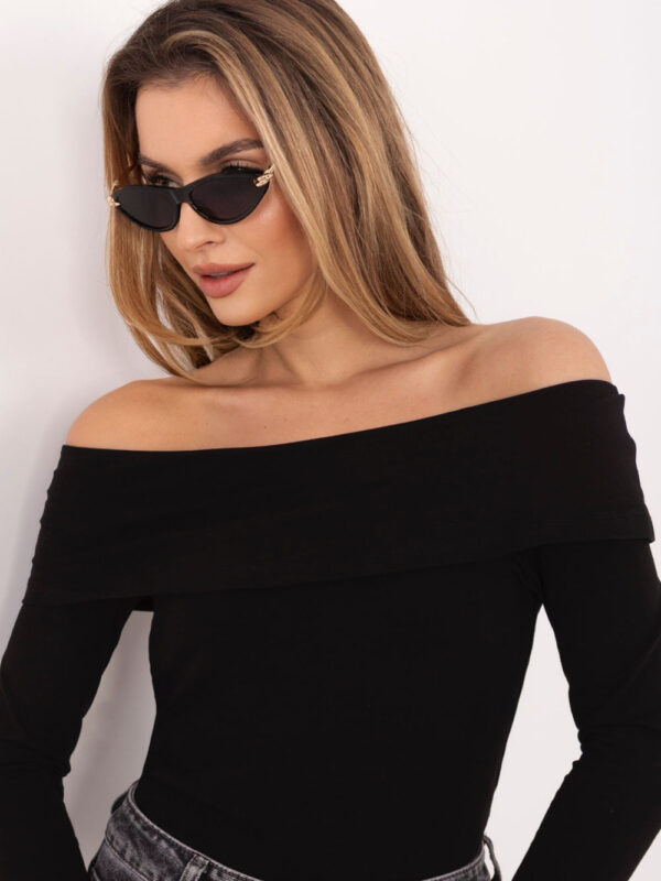 Bluzka Model RV-BZ-A1194.25 Black - Rue Paris
