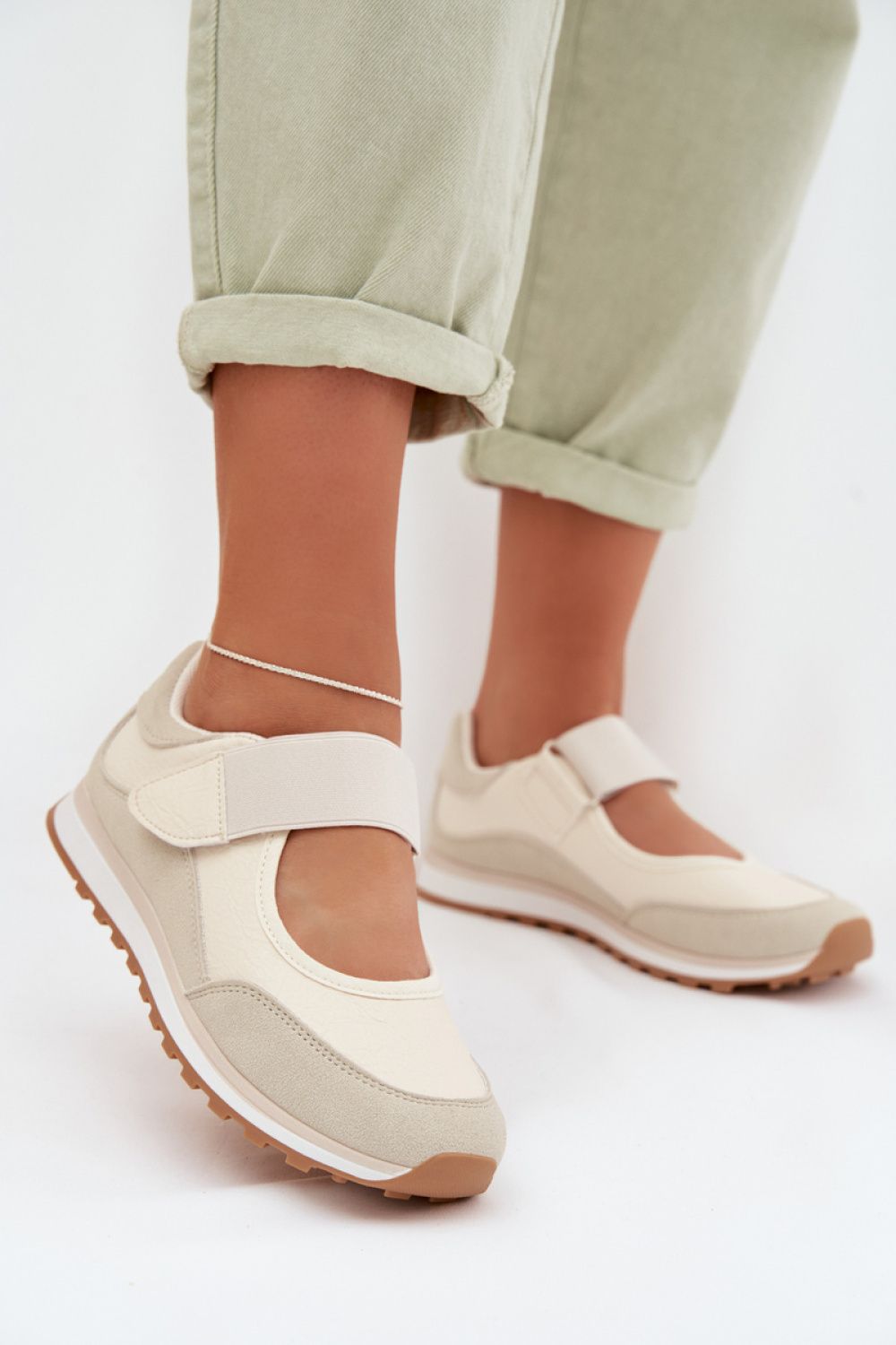 Półbuty Model Aveliette 26SP26-9717 Beige - Step in style