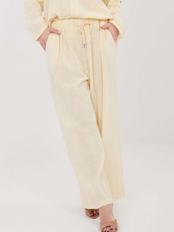 Spodnie Damskie Model IT-SP-2873.02 Light Yellow - Italy Moda