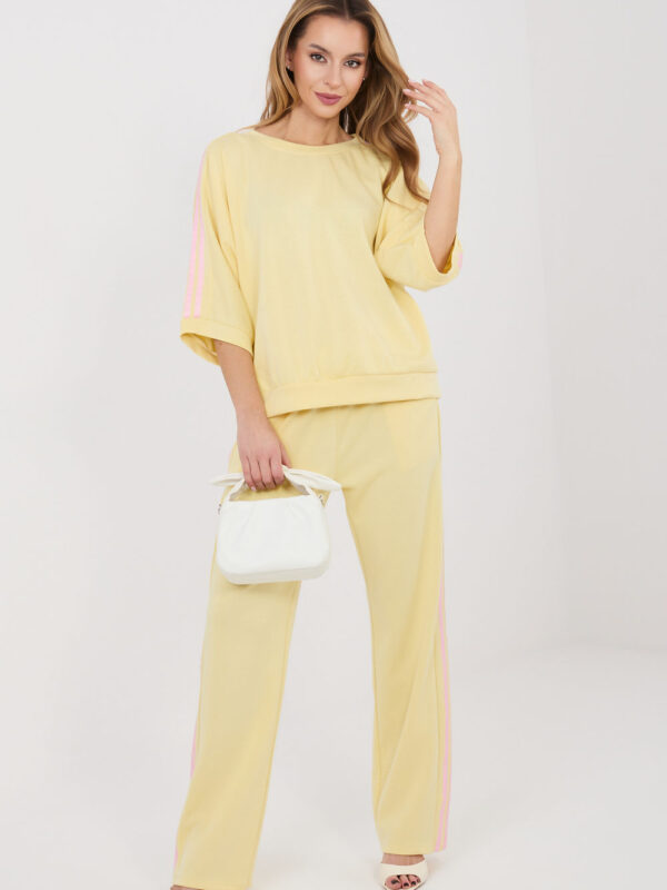 Spodnie Komplet Model IT-KMPL-22215.77 Light Yellow - Rue Paris
