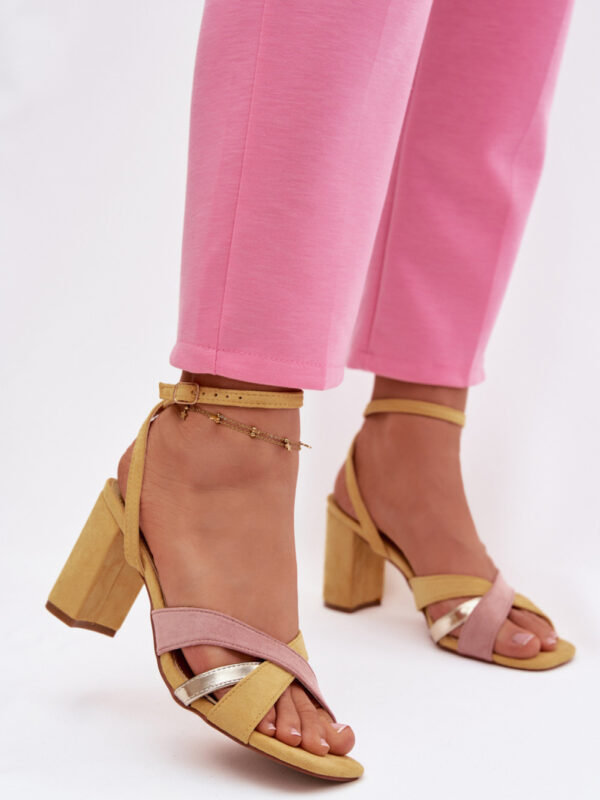 Sandały Model Karilora LOL5275 Yellow - Step in style