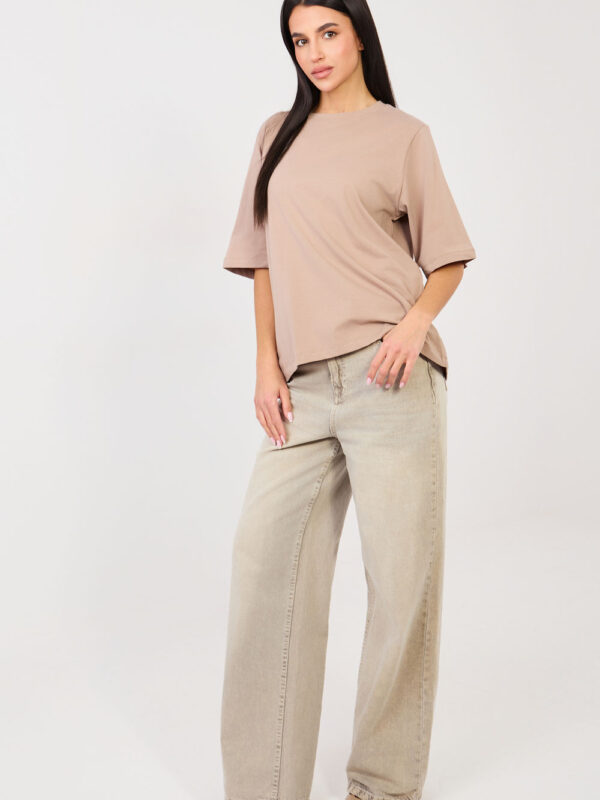 Tshirt Damski Model RV-TS-A1089.87 Dark Beige - Rue Paris