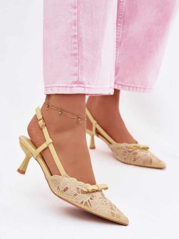 Sandały Model Maribelle 22-390 Yellow - Step in style