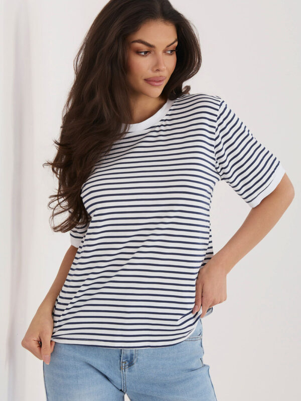 Tshirt Damski Model IT-TS-20881.85 White/Navy - Rue Paris
