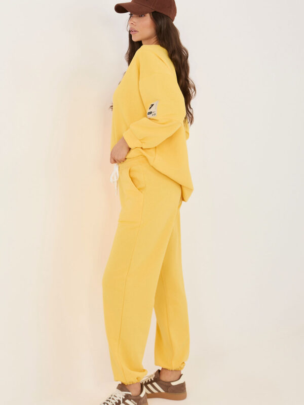 Spodnie Komplet Model RV-KMPL-A1279.85 Yellow - Rue Paris