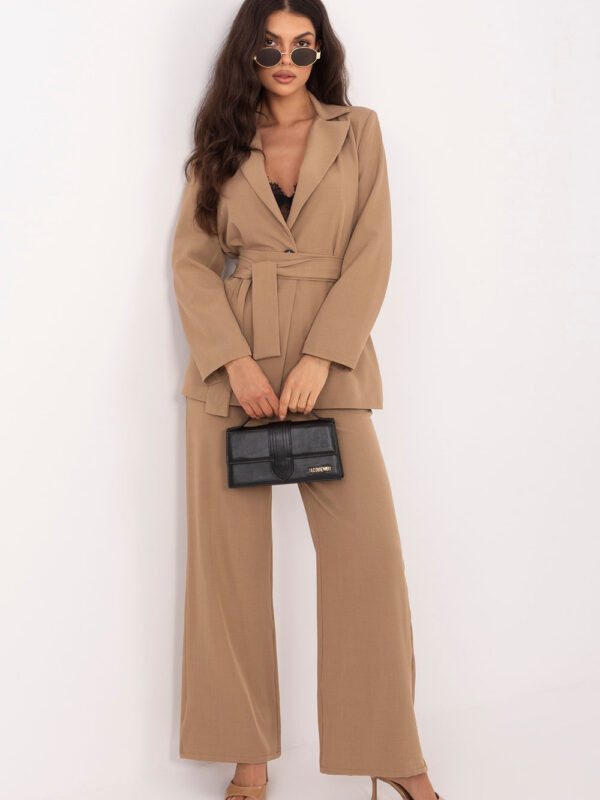 Spodnie Komplet Model MI-KMPL-A2943.85 Camel - Italy Moda