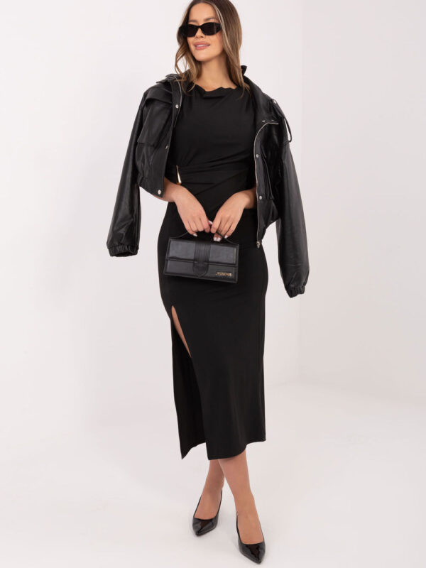 Sukienka Model IT-SK-22350.86 Black - Rue Paris