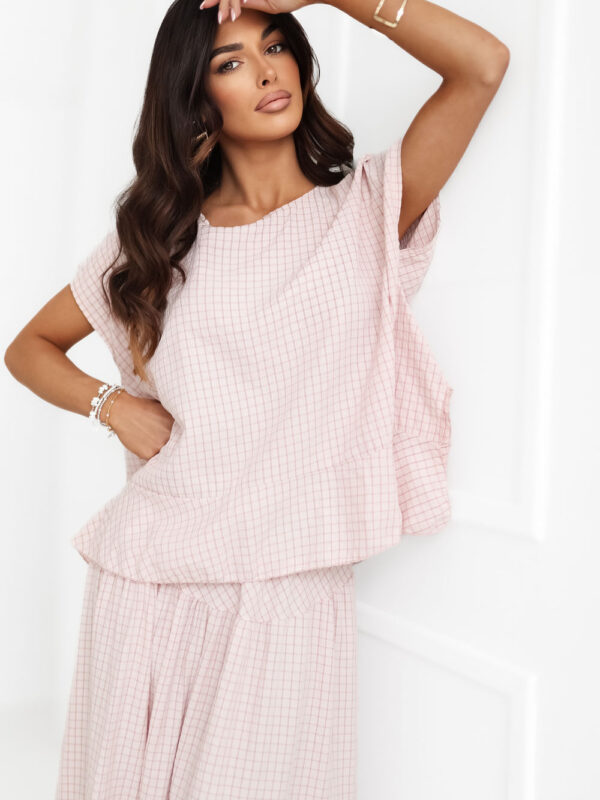 Bluzka Model IT-BZ-FL10332.80 Light Pink - Italy Moda