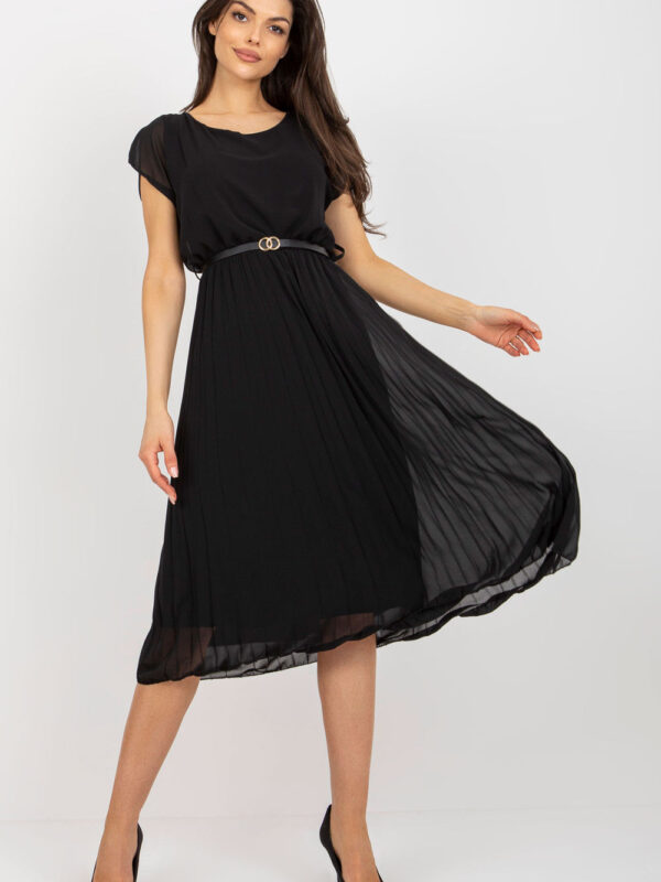 Sukienka Model DHJ-SK-8839-1.23X Black - Rue Paris