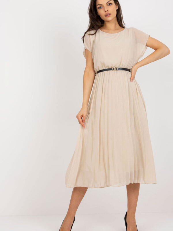 Sukienka Model DHJ-SK-8839-1.23X Beige - Rue Paris
